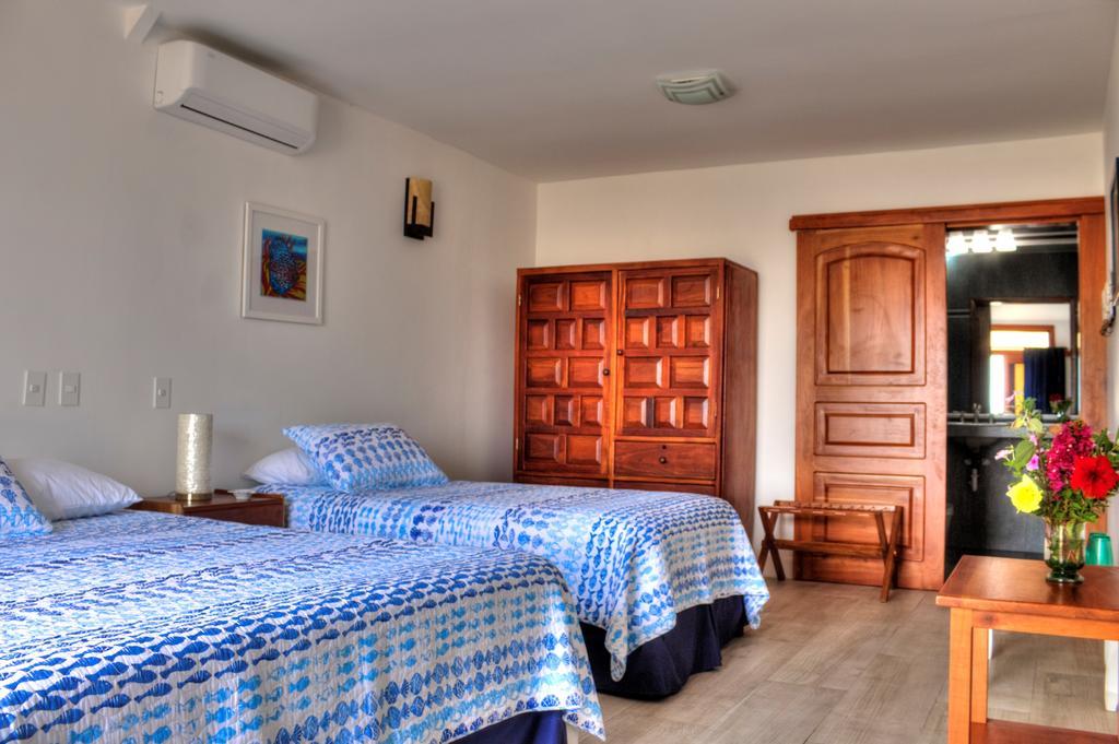 The Isabela Beach House Пуерто-Вільяміль Екстер'єр фото